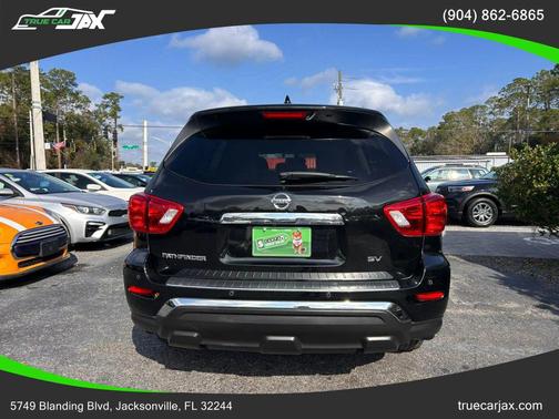 2019 Nissan Pathfinder SV