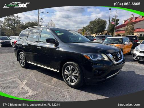 2019 Nissan Pathfinder SV