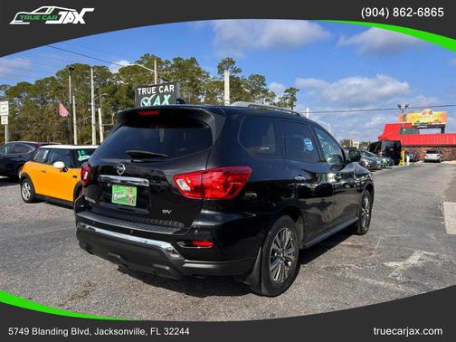 2019 Nissan Pathfinder SV