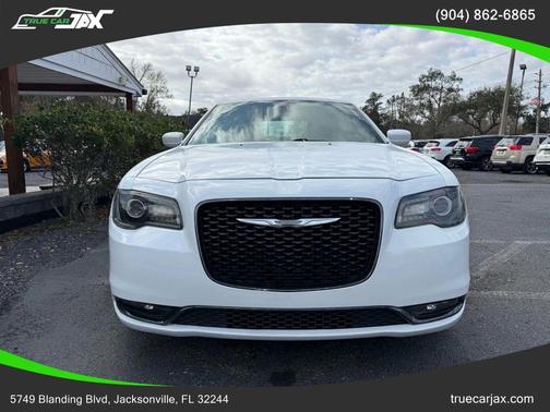 2019 Chrysler 300 S