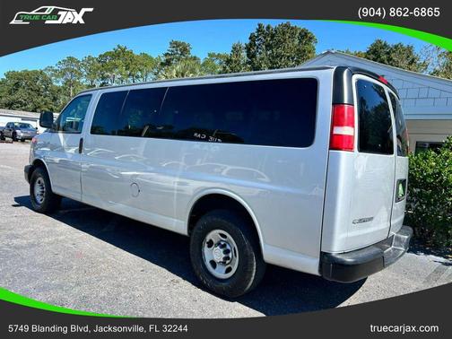 2017 Chevrolet Express 3500 LS