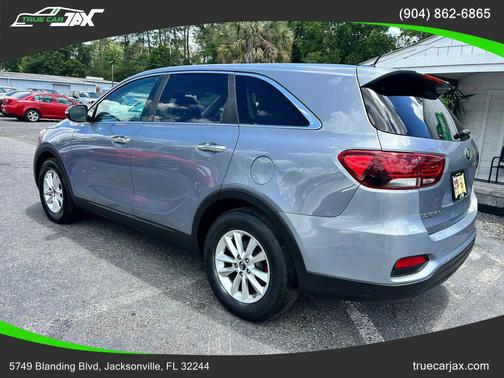 Everlasting Silver 2020 Kia Sorento LX