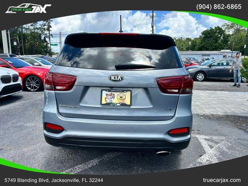 Everlasting Silver 2020 Kia Sorento LX