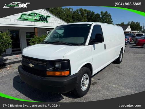 Summit White 2011 Chevrolet Express 2500 Work Van