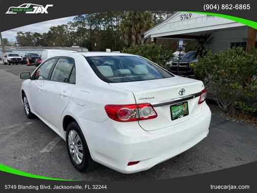 2011 Toyota Corolla LE