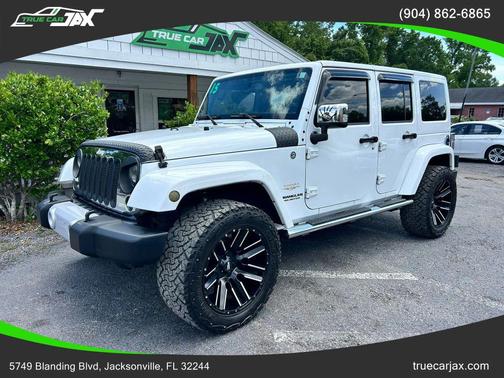 Bright White Clearcoat 2015 Jeep Wrangler Unlimited Sahara