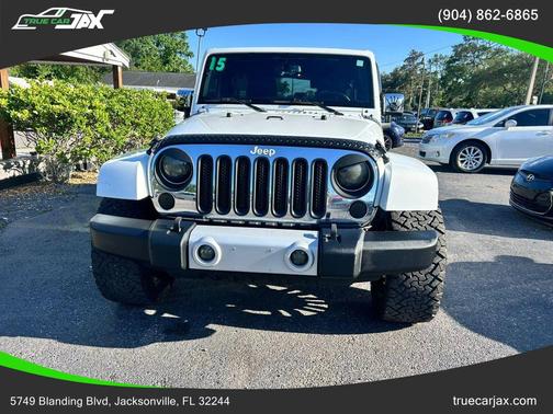 Bright White Clearcoat 2015 Jeep Wrangler Unlimited Sahara