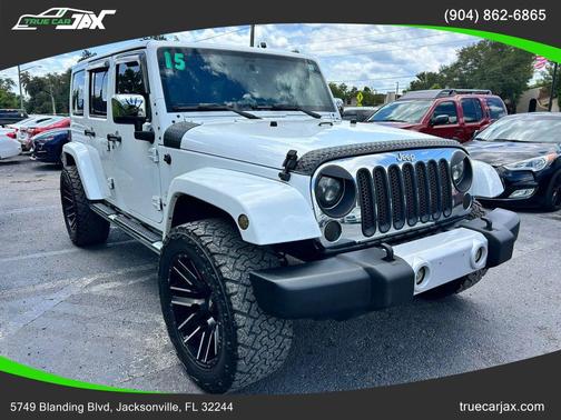 Bright White Clearcoat 2015 Jeep Wrangler Unlimited Sahara