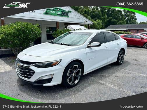 Summit White 2022 Chevrolet Malibu FWD LT