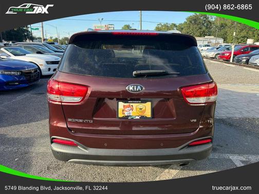 Sangria 2018 Kia Sorento LX