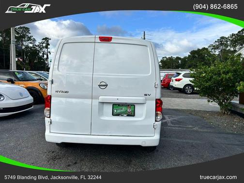 2018 Nissan NV200 SV