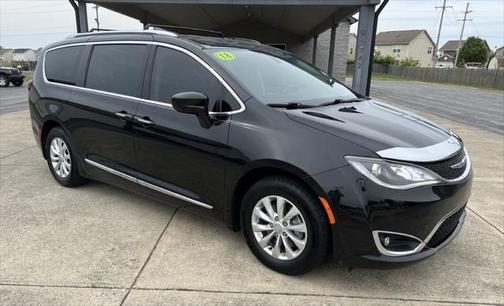 2018 Chrysler Pacifica Touring-L