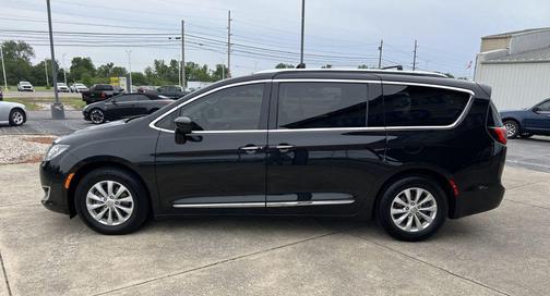 2018 Chrysler Pacifica Touring-L