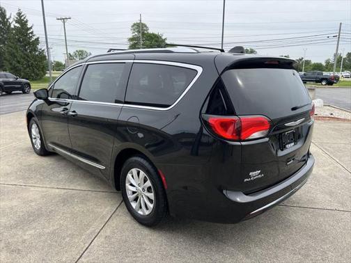2018 Chrysler Pacifica Touring-L