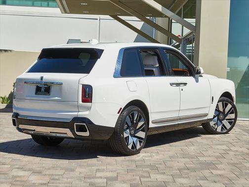 White 2025 Rolls-Royce Cullinan