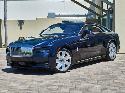 Midnight 2025 Rolls-Royce Spectre Base