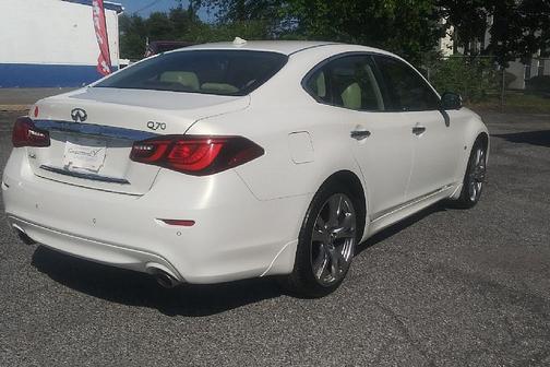 Pearl White 2015 INFINITI Q70 AWD