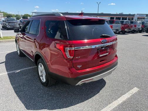 Ruby Red Metallic 2017 Ford Explorer XLT