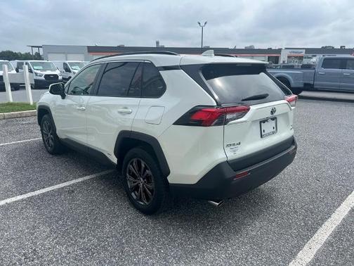 2022 Toyota RAV4 XLE PREMIUM