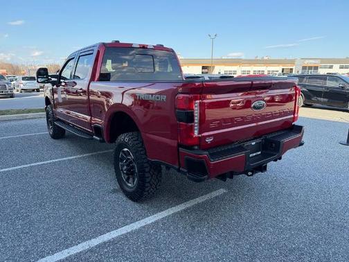 2024 Ford F-350 LARIAT SUPER DUTY