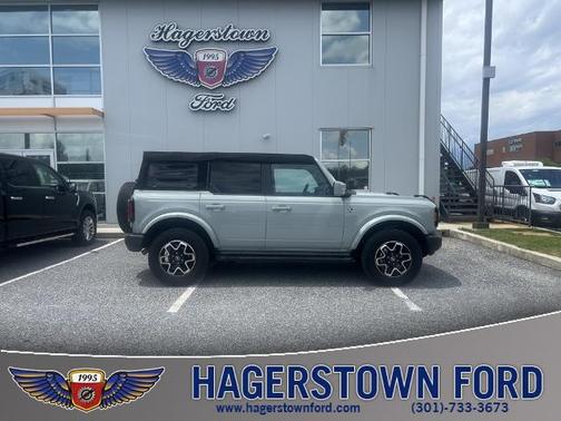 2024 Ford Bronco OUTER BANKS