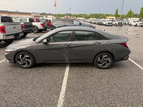Gray 2025 Hyundai ELANTRA SEL SPORT