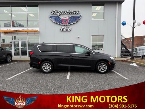 Diamond Black 2024 Chrysler Pacifica Touring-L