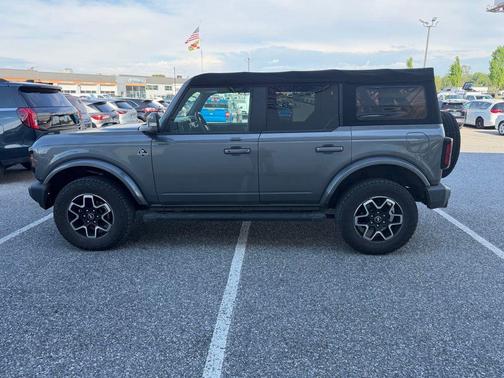 Gray Metallic 2022 Ford Bronco Outer Banks