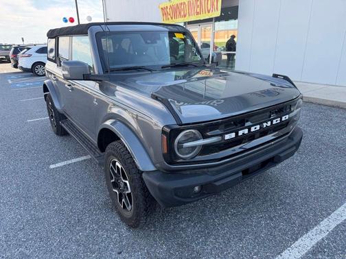 Gray Metallic 2022 Ford Bronco Outer Banks
