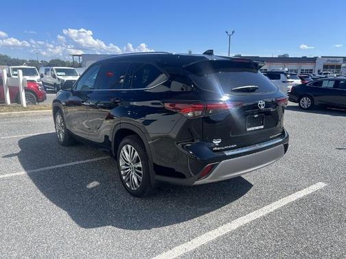 2024 Toyota Highlander PLATINUM