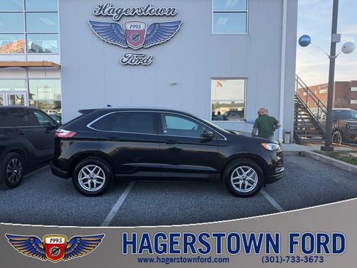 Black Metallic 2022 Ford Edge SEL