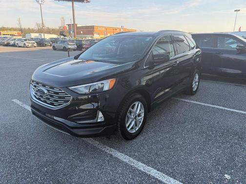Black Metallic 2022 Ford Edge SEL