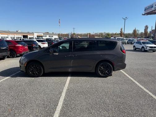 2020 Chrysler Pacifica LAUNCH EDITION