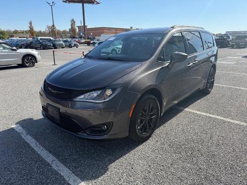 2020 Chrysler Pacifica LAUNCH EDITION