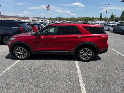 RAPID RED MET TINTED CC 2022 Ford Explorer XLT