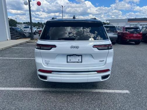 2024 Jeep Grand Cherokee SUMMIT