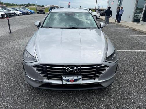 Silver 2023 Hyundai SONATA SE