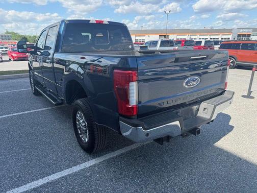 Blue 2019 Ford F-250 Lariat