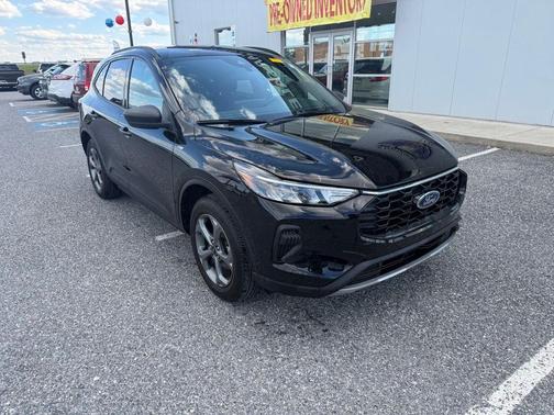 Black Metallic 2025 Ford Escape ST-Line