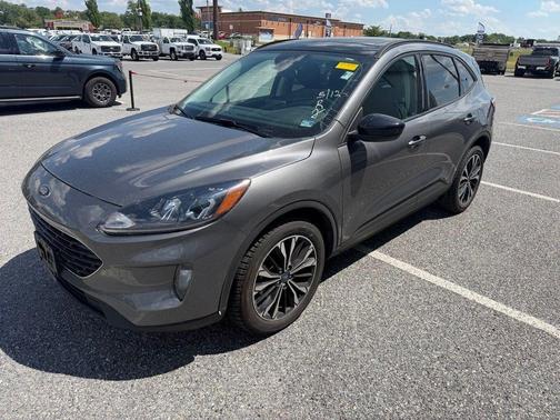 Gray Metallic 2022 Ford Escape SEL