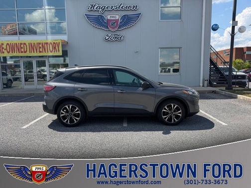 Gray Metallic 2022 Ford Escape SEL