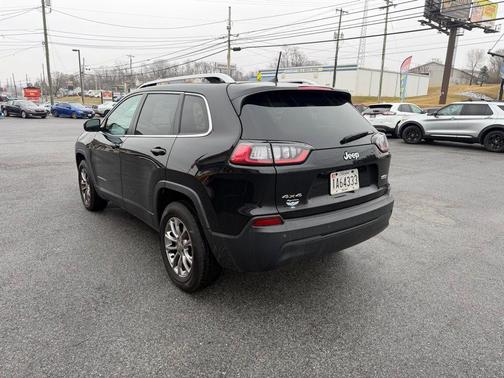 Diamond Black 2019 Jeep Cherokee Latitude Plus