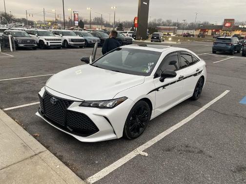 2022 Toyota Avalon XSE NIGHTSHADE