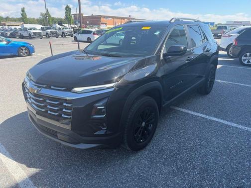Mosaic Black Metallic 2025 Chevrolet Equinox LT