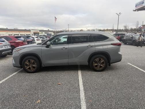 2022 Toyota Highlander BRONZE EDITION
