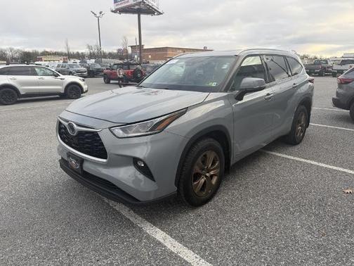 2022 Toyota Highlander BRONZE EDITION