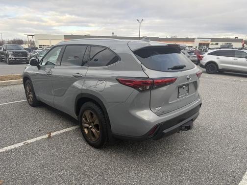 2022 Toyota Highlander BRONZE EDITION