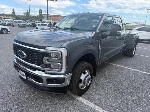 CARBONIZED GRAY 2024 Ford F-350 LARIAT SUPER DUTY