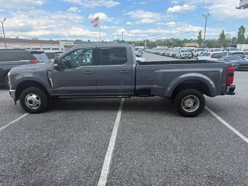 CARBONIZED GRAY 2024 Ford F-350 LARIAT SUPER DUTY