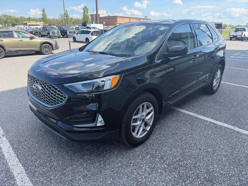 Black Metallic 2023 Ford Edge SEL